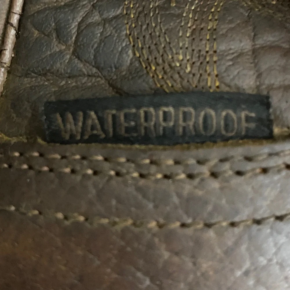 JUSTIN Brown Leather WATERPROOF Cowboy‎ Boots SIZE 10EE GOOD USED CONDITION